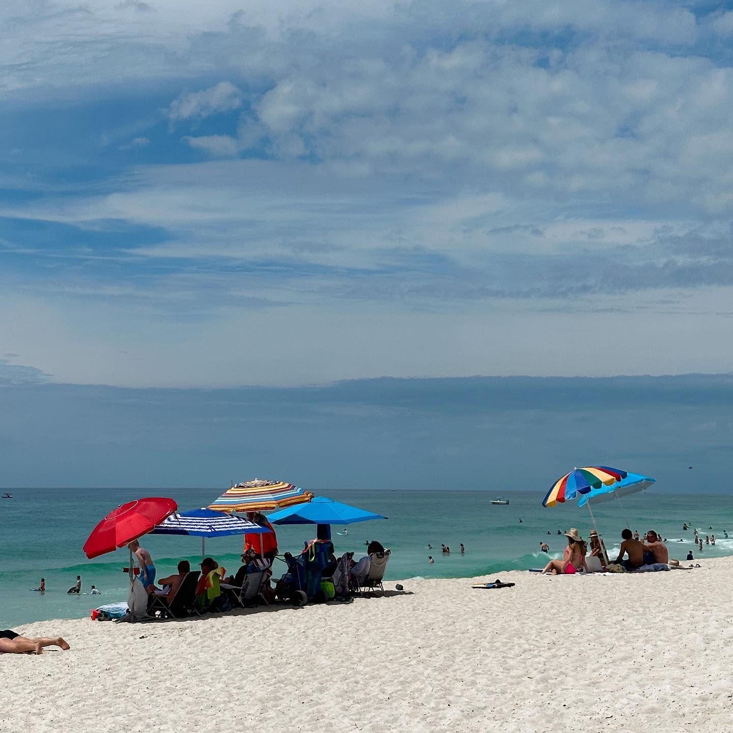 How to Choose the Best Beach Umbrella?