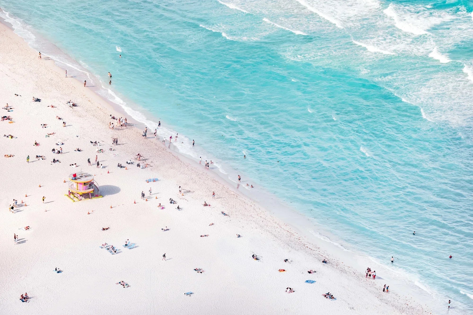 Essential Accessories for a Stylish Beach Day