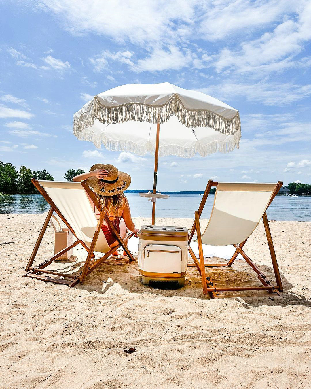 What is the Difference Between a Beach Umbrella and a Patio Umbrella?